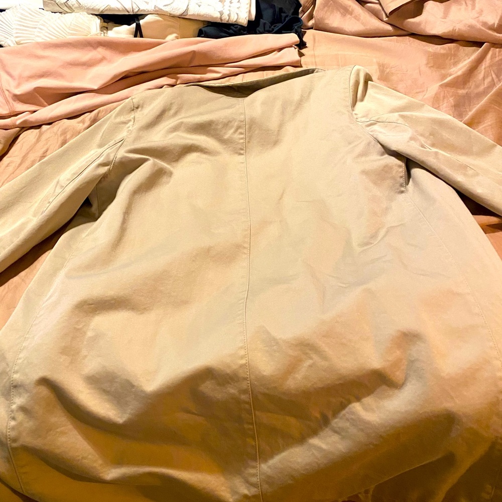 Gap Trenchcoat